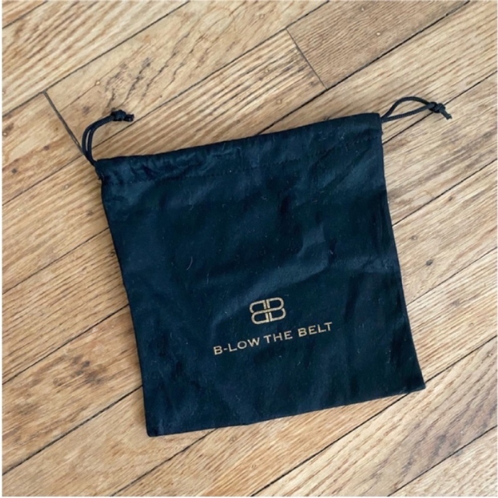 B Low the Belt Dust Bag